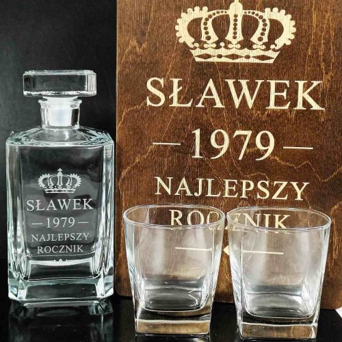 Karafka z Grawerem w Drewnianej Skrzynce + 2 Szklanki - prezent na urodziny, jubileusz, ślub i rocznicę
