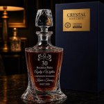 Zestaw do Whisky z Grawerem dla Pary – Kryształowa Karafka QUADRO w aranżacji