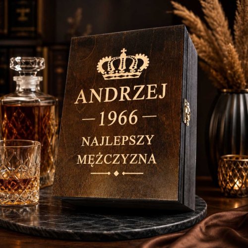 Skrzynka na Whisky z Grawerem dla Mężczyzny – Drewniana