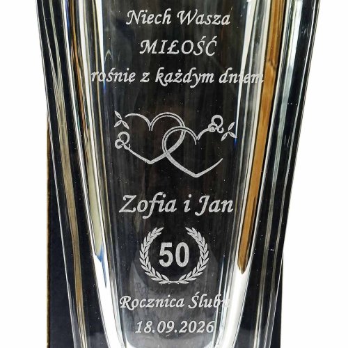 Personalizowany Wazon OKINAWA 25 cm - zbliżenie na grawer z okazji jubileuszu